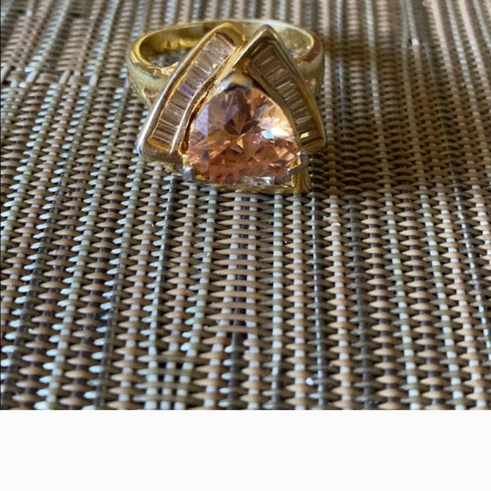 Beautiful statement ring size 9 - Picture 4 of 6